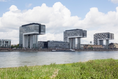 Regina Volz Volz Personalberatung Kranhäuser Headhunting Headhunter Recruiting Direktansprache Coaching Consulting Karriere Karriereagentur Führung Führungskräfte Executive Search DISG Köln Rheinauhafen Düsseldorf